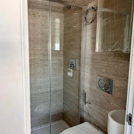 Appartement 7 Night Discount- Marina- Doublebed Lagos